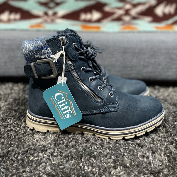 Cliffs By White Mountain Shoes Kelsie 